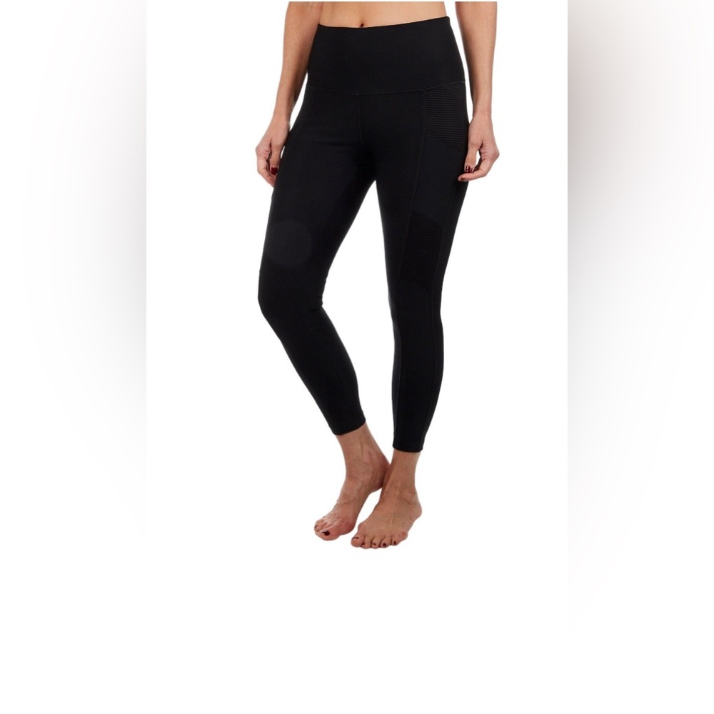 VOGO Athletica women’s pocket leggings size S in plum